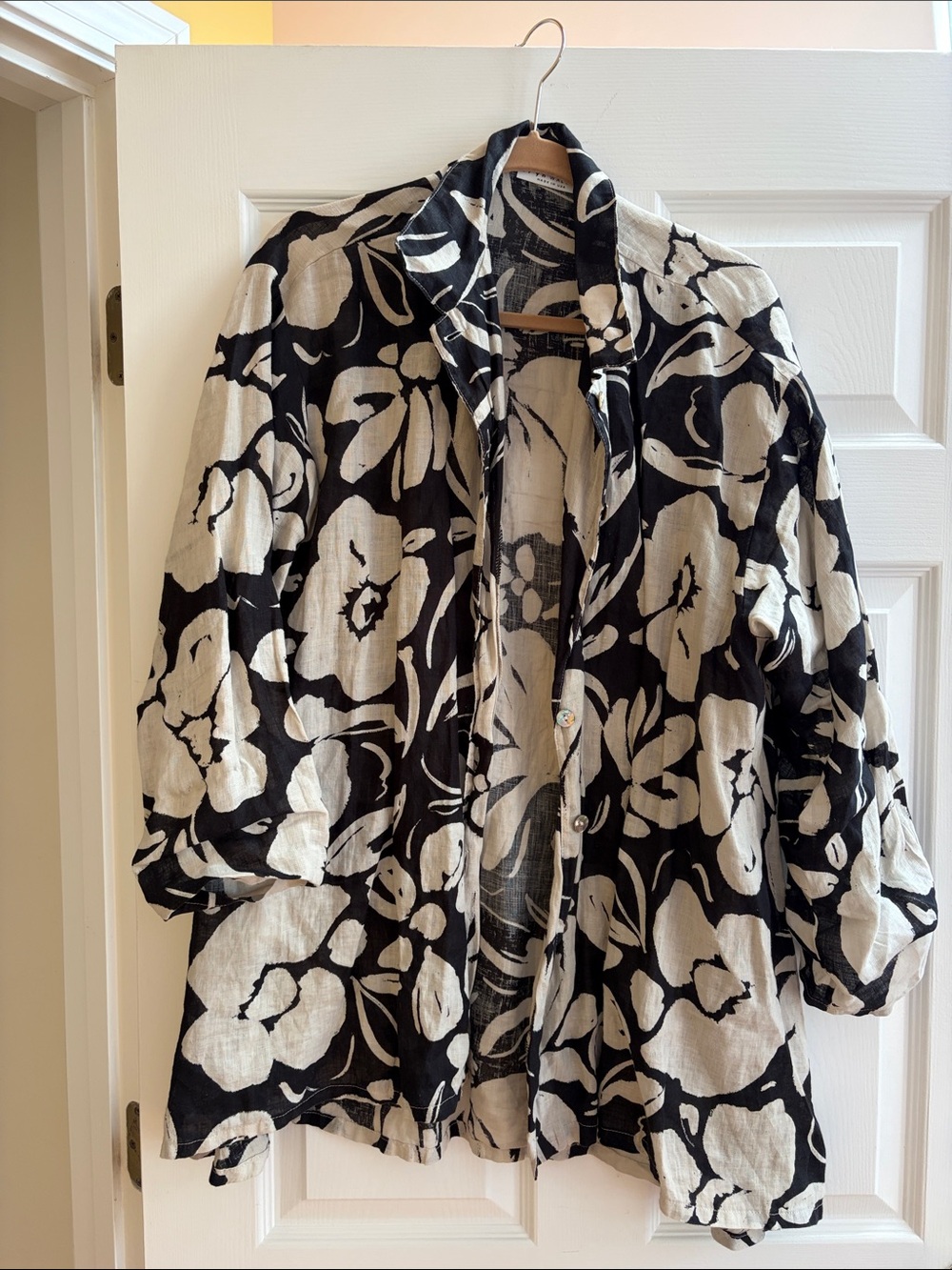 bryn Walker Black and Off-White Floral Shirt Jacket 100% linen oversized